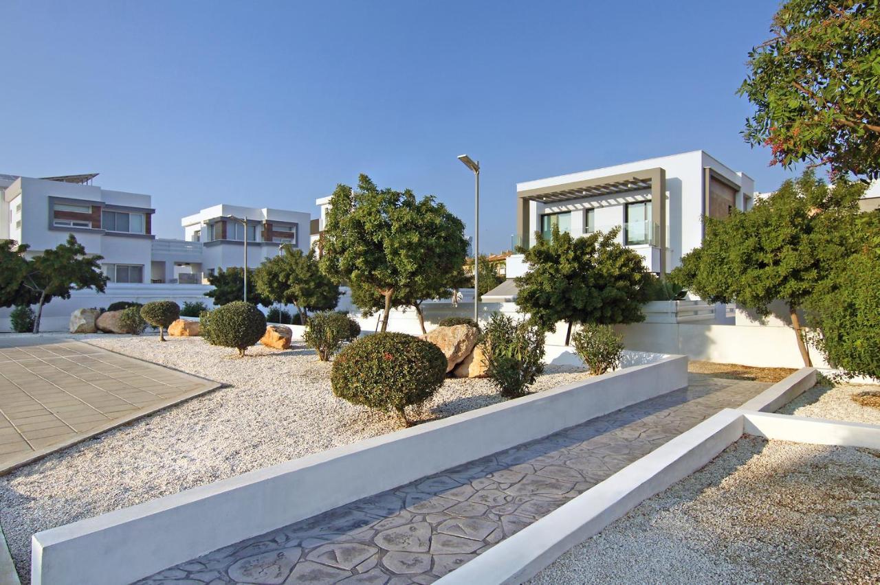 Villa Megan Protaras Exteriör bild