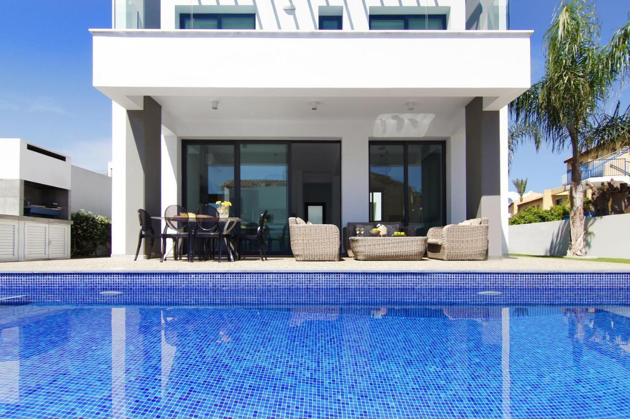 Villa Megan Protaras Exteriör bild