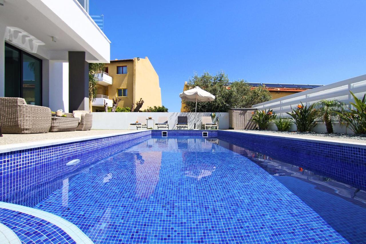 Villa Megan Protaras Exteriör bild
